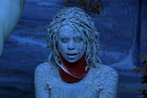 La surrealista y divisiva película de ciencia ficción que fue un éxito pero hoy pocos recuerdan. Hoy en TV, una arrolladora obra de culto de Jennifer Lopez