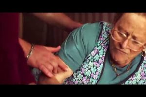 El terror del cuerpo y la enfermedad se funde con el drama más intenso en el tráiler de 'Alpha', la nueva película de Julia Ducornau