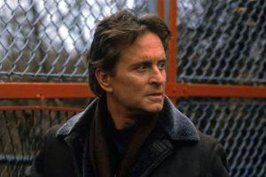Hace 24 años se estrenó este estupendo thriller psicológico con Michael Douglas. Hoy acaba de encontrar un lugar entre lo más visto de Netflix