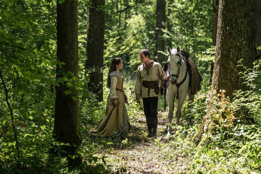 En 4 días se estrena una de las series de aventuras más grandes del año. La reinvención de una leyenda de 600 años con un actor de 'El señor de los anillos'