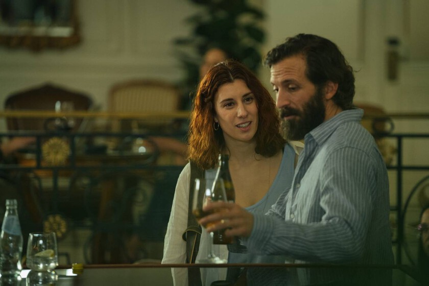 'El centro' es un efectivo thriller con sabor al espionaje más clásico. Una serie adictiva y muy sólida sobre lealtad, secretos y poder