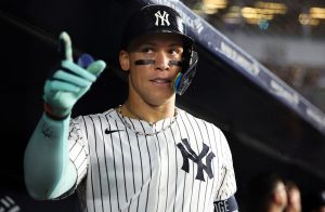 Jonrón épico de Aaron Judge impulsó remontada de Yankees sobre Toronto