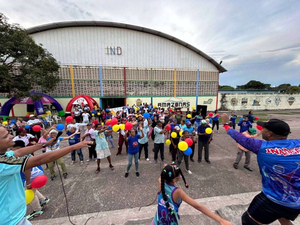 Abuelos de Amazonas y Miranda celebraron su día con música y ejercicios