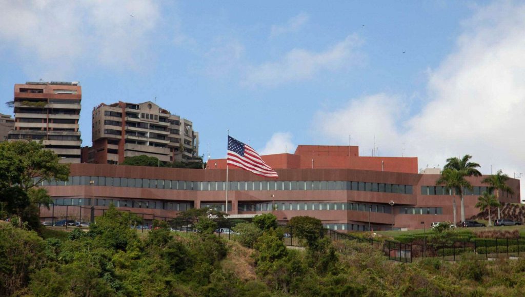 Advierten plan de extrema derecha para atentar contra embajada de EEUU en Caracas