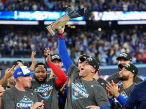 Azulejos de Toronto se quedan con el boleto a la Serie Mundial