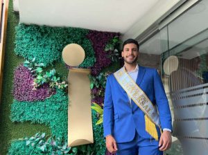 Competencia Caballero Universal tiene nueva casa