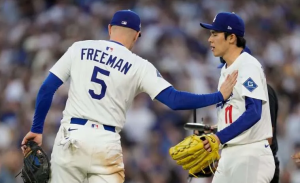 Los Dodgers a uno de pasar a la Serie Mundial y los Azulejos empatan la serie