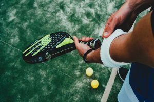 Luis Alejandro Sampayo Cabada - Accesorios locos ¡El secreto explosivo de los ases del pádel! - FOTO