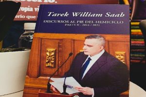 Tarek William Saab - ‘Discursos Al Pie Del Hemiciclo’ ¡Poesía y revolución política! - FOTO