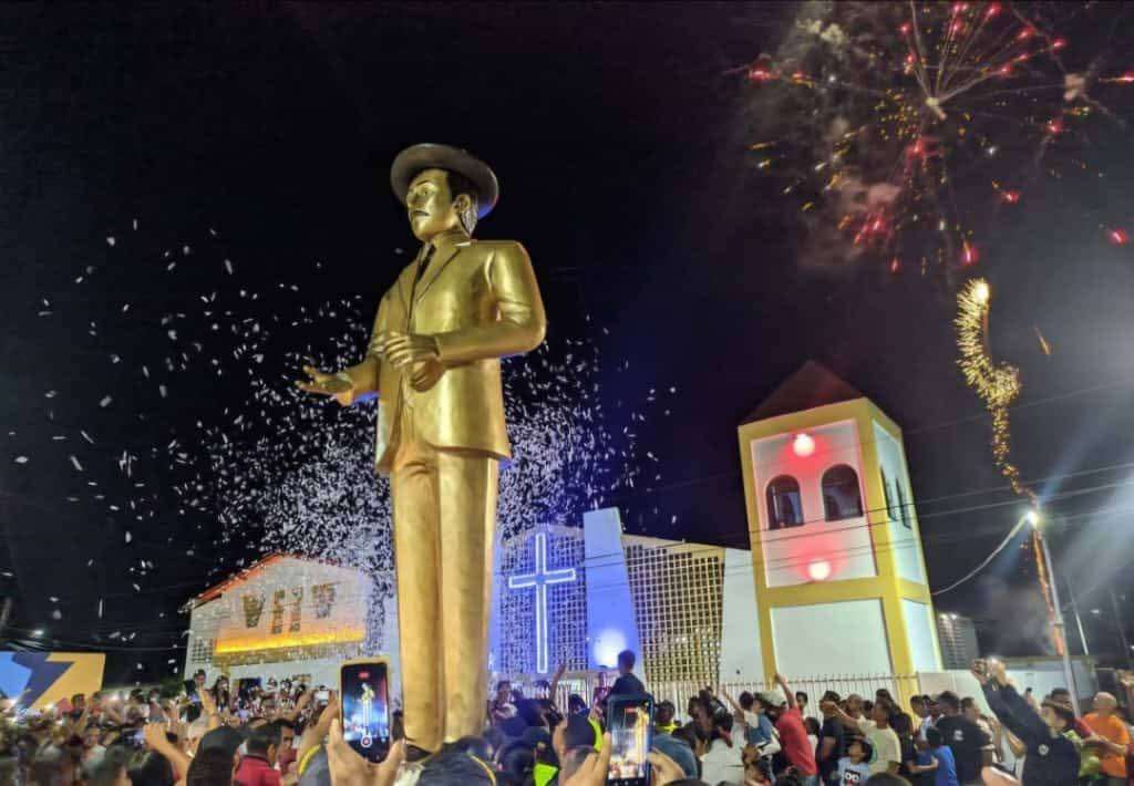 Develaron monumento a San José Gregorio Hernández en Carúpano