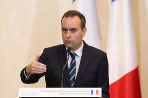 Dimite el primer ministro de Francia