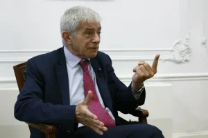 Dimite ministro de Justicia de Argentina y designan nuevo canciller