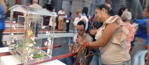 Educadores merideños recibieron la reliquia de la Madre Carmen Rendiles 