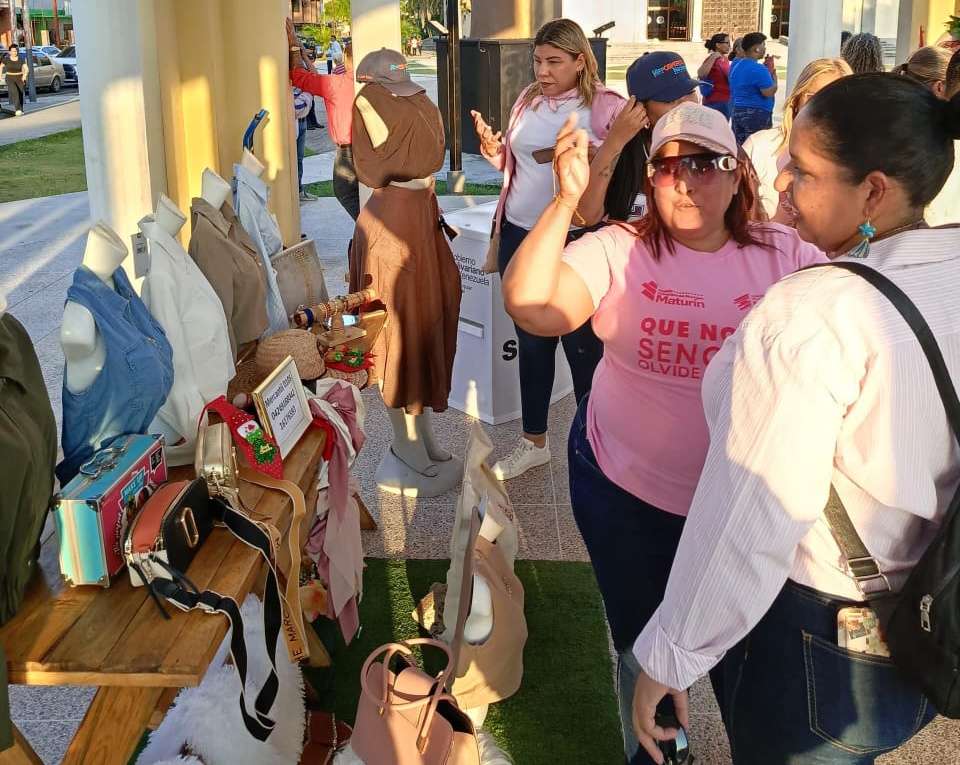Inició feria navideña de emprendedores en Monagas