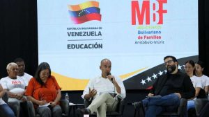 Instan a fortalecer presencia del Movimiento de Familia en las escuelas