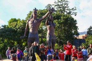 Jefe de Estado inaugura Monumento a Guaicaipuro y Urquía