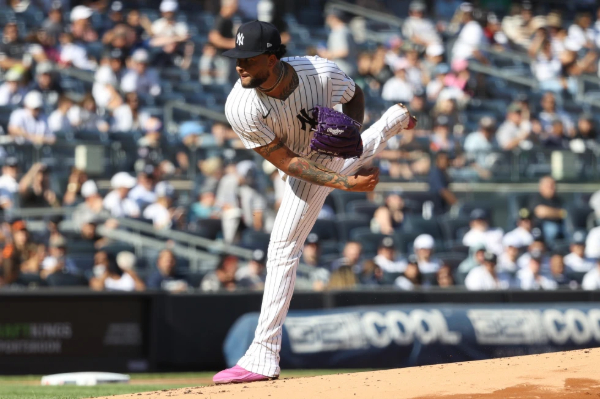 Gausman contra Gil duelo de lanzadores en el primer juego de la serie divisional entre Azulejos y Yankees