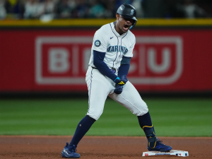 Marineros aguantan la embestida e igualan la serie