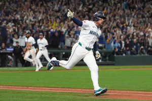 Seattle vence a Detroit en 15 innings y avanza a la Serie de Campeonato
