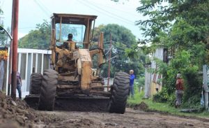Mejoran vialidad en San Felipe para 400 familias y 200 productores