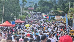 Miles de peregrinos celebraron a San JGH en Isnotú