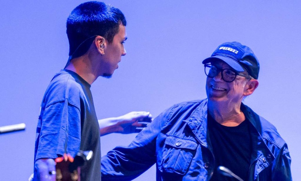 Milo J y Silvio Rodríguez donarán regalías de su canción "Luciérnagas"