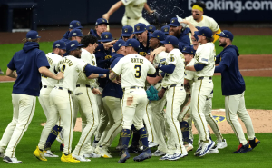 Milwaukee derrota a Cachorros y pasa a la final contra Dodgers
