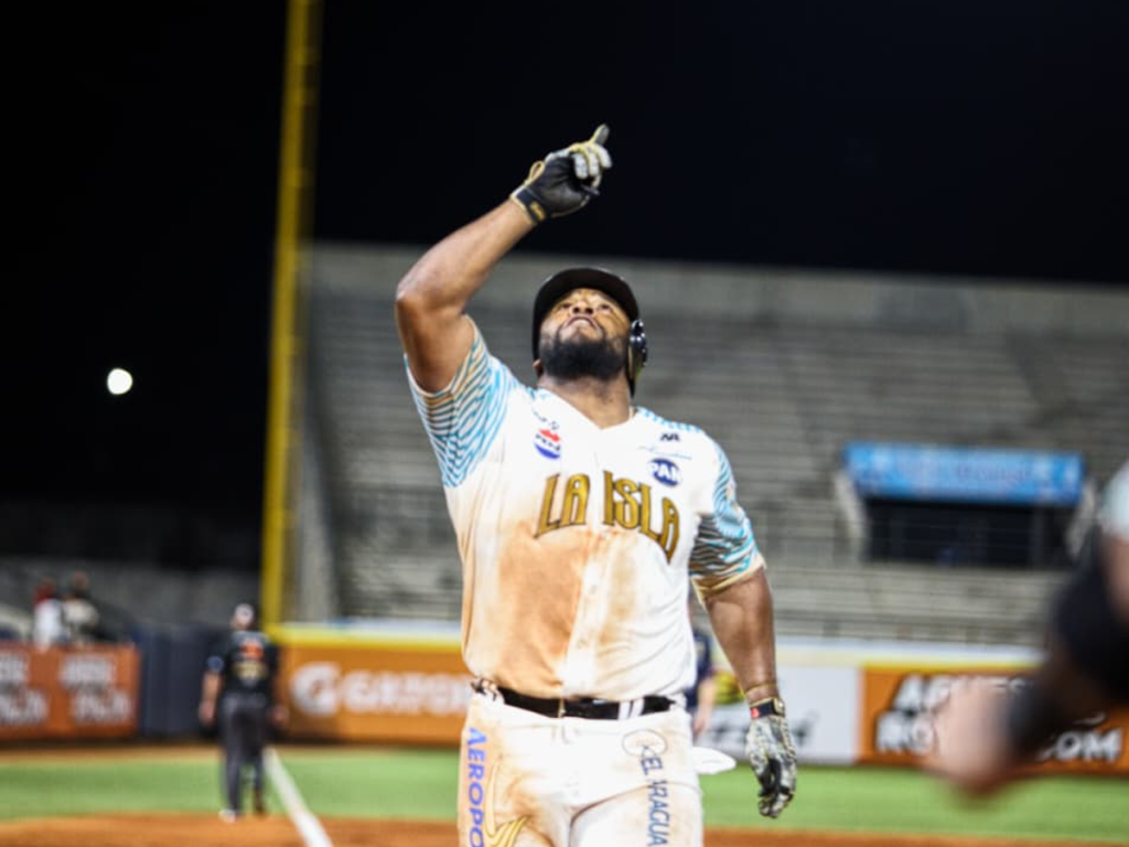 Moisés Gómez arribó a 30 vuelacercas en la LVBP