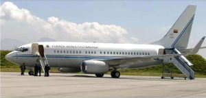 Petro denuncia persecución de EEUU tras incidente con avión presidencial