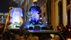Procesión desde La Pastora acompañó a los dos santos venezolanos