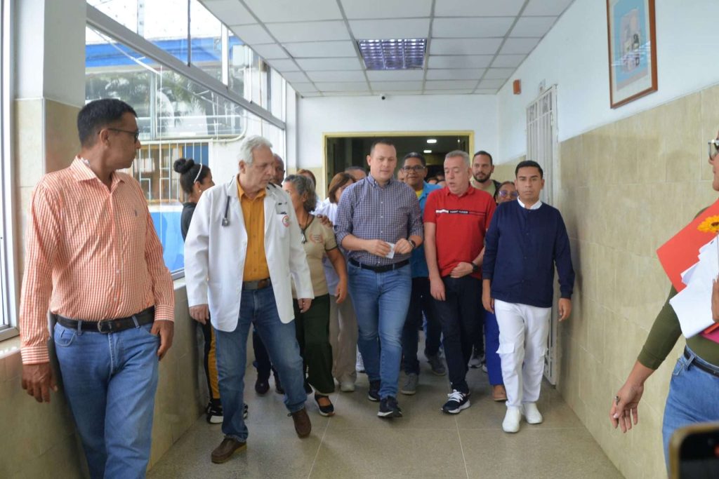 Reinauguran área de medicina interna del Hospital Central de San Felipe