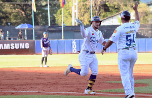 Los Tigres de Aragua cierran la segunda semana de la LVBP cómodos en la punta