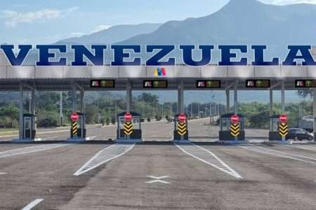 Venezuela y Colombia aspiran abrir paso por el puente Atanasio Girardot