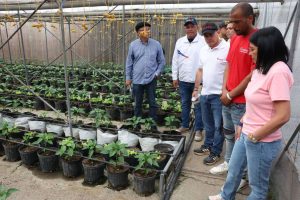 Vicepresidenta visitó la comuna Fe Socialista en el 23 de Enero