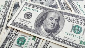 El dólar en Venezuela tuvo un incremento del 5,20% durante la semana, abrirá en 216,37 el próximo lunes