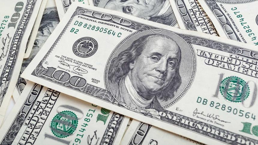 El dólar en Venezuela tuvo un incremento del 5,20% durante la semana, abrirá en 216,37 el próximo lunes
