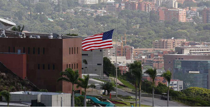 Jorge Rodríguez alerta a EEUU de operación de falsa bandera para poner explosivos en su embajada en Caracas