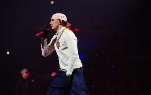 Omar Courtz hizo vibrar el Poliedro de Caracas con un show de perreo inolvidable