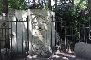 hasta tirar la basura está tematizado