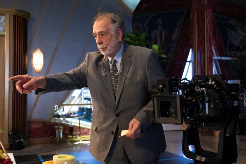 "Somos muy afortunados de tener a Guillermo del Toro". Francis Ford Coppola se deshace en elogios hacia 'Frankenstein', y con razón