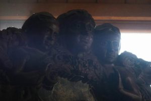 Ya en HBO Max uno de los mayores taquillazos del cine de terror de 2025, poniendo un falso capítulo final a una saga impactante y escalofriante