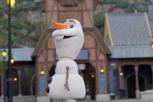 El mundo de Frozen en Disneyland París vendrá con un as bajo la manga: un Olaf realista parlante