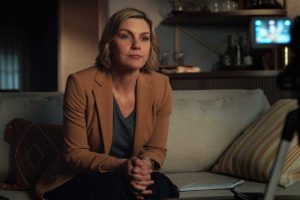 Vince Gilligan quería hacer una heroína con 'Pluribus' para variar, pero que no lo esté cumpliendo del todo hace mejor la serie