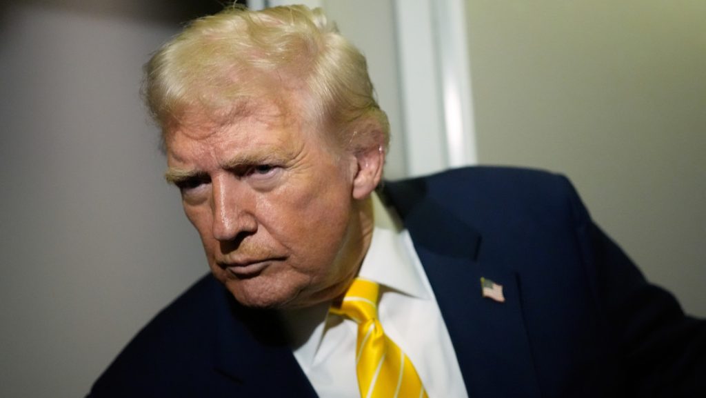 Trump amenaza con cerrar totalmente el espacio aéreo de Venezuela y sus alrededores