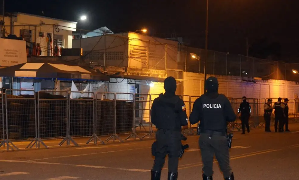 Motín en cárcel de Ecuador dejó 32 muertos asfixiados, incluyendo dos venezolanos