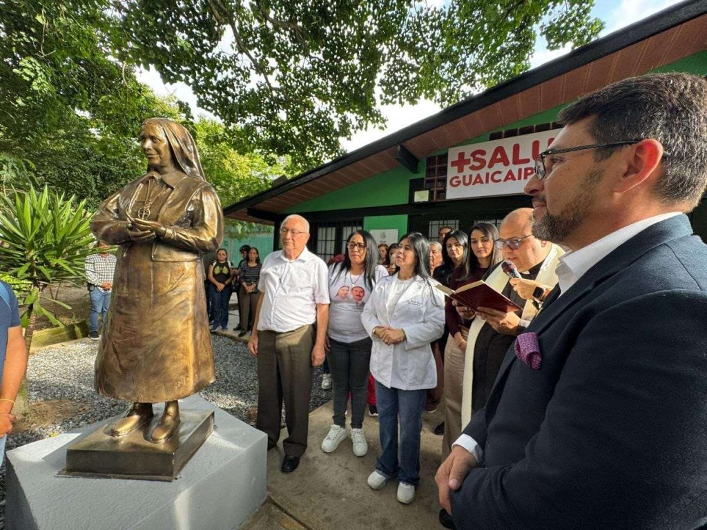 Centro +Salud Madre Carmen atiende a los adultos mayores