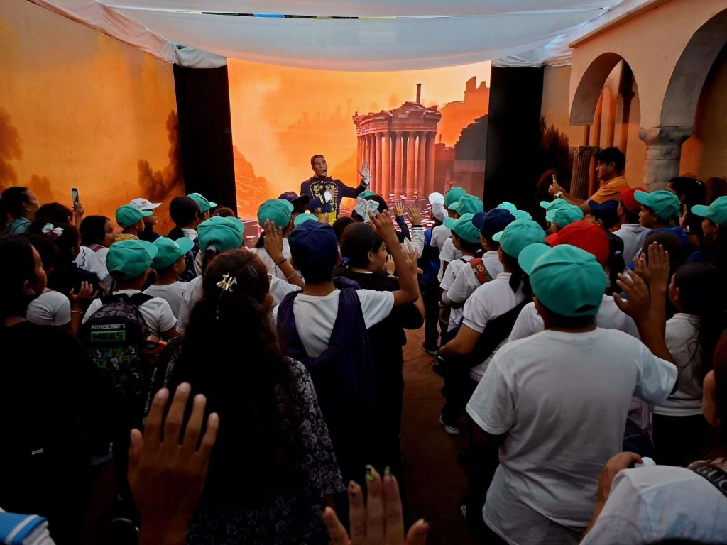 Continúa en Mérida la experiencia de la Expo Simón