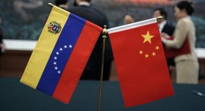 Cooperación de China con Venezuela «no va dirigida contra ningún tercero»