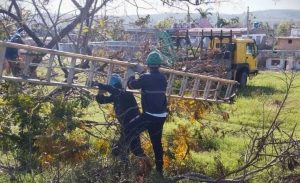 Cuba trabaja en restablecer el sistema eléctrico tras paso del huracán