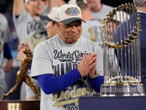 Dave Roberts elogia a Miguel Rojas
